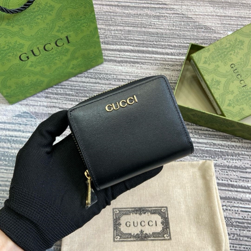 G*u*i wallets & purse